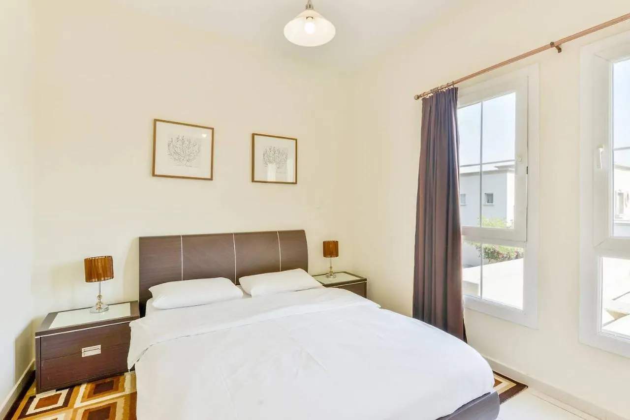 Medlock Villas Dubai 0*,